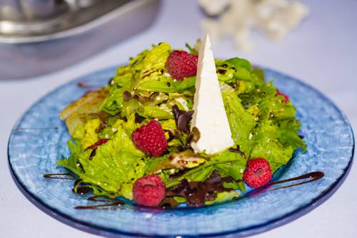 Als Waterfront Restaurant & Marina | restaurant | 28 Water St, East Providence, RI 02914, USA | 4014340590 OR +1 401-434-0590