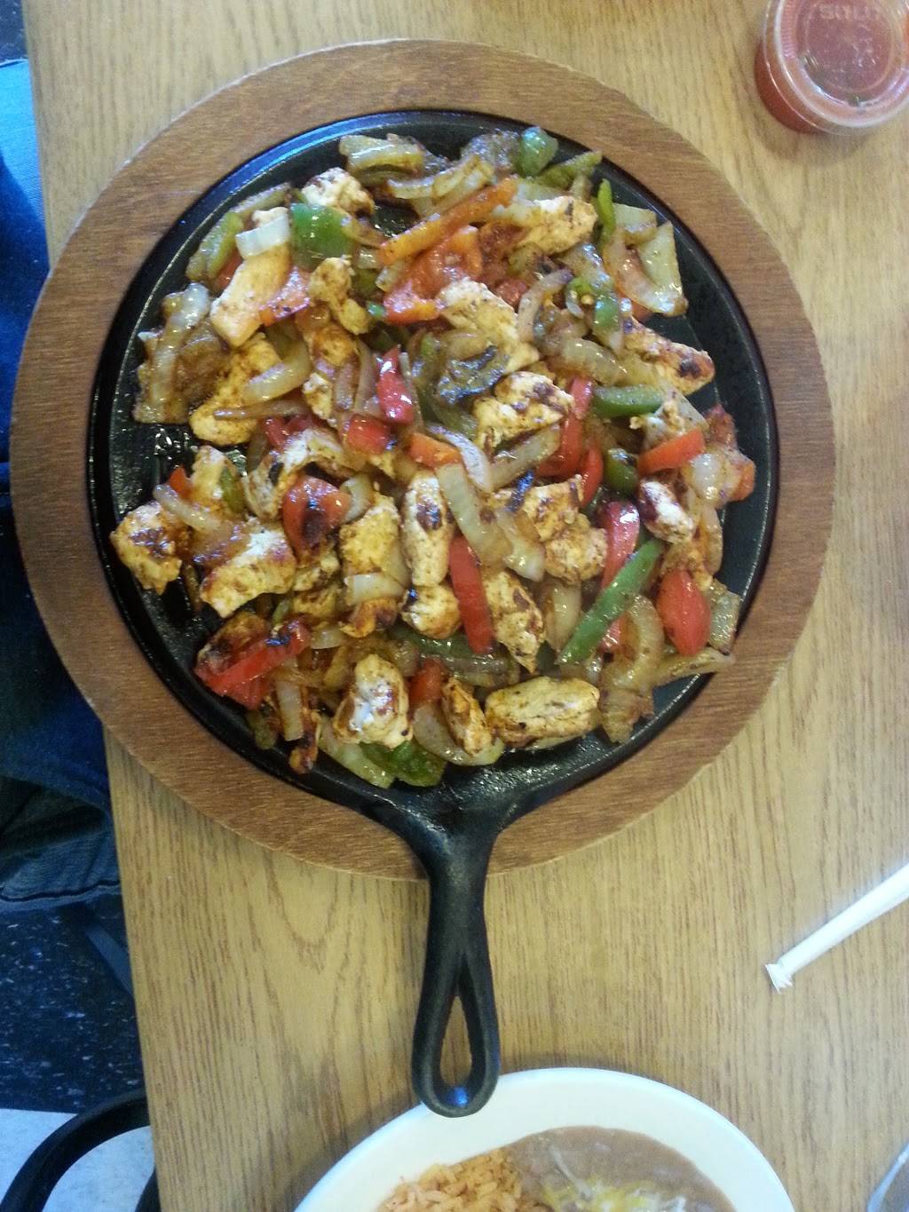 Amigos | restaurant | 306 N Galena Ave, Freeport, IL 61032, USA | 8152330503 OR +1 815-233-0503