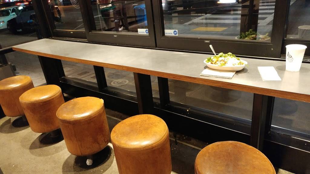 Chipotle Mexican Grill | restaurant | 3271 Lakeshore Ave, Oakland, CA 94610, USA | 5107886900 OR +1 510-788-6900