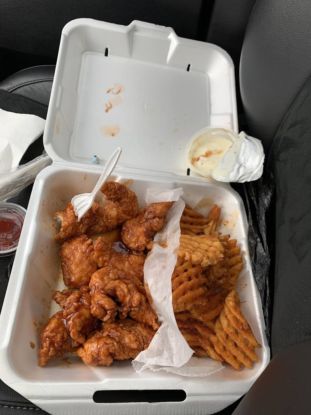 Wings Over East Lansing | restaurant | 1391 Grand River Ave, East Lansing, MI 48823, USA | 5173325555 OR +1 517-332-5555