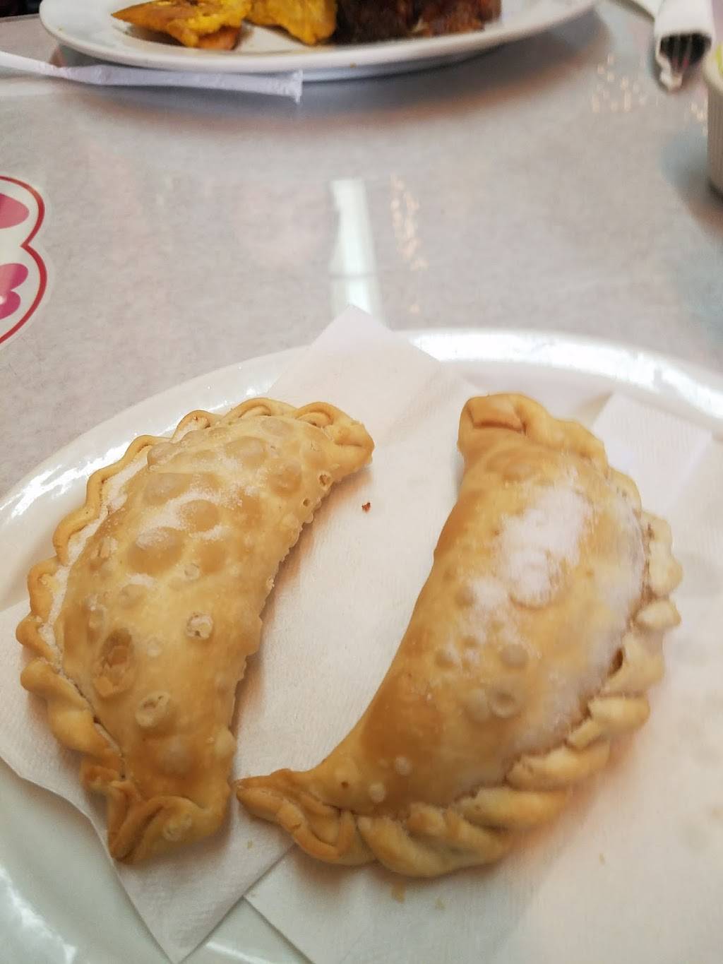 Golden Chicken | restaurant | 17944 Hillside Avenue, Jamaica, NY 11432, USA | 7182064667 OR +1 718-206-4667