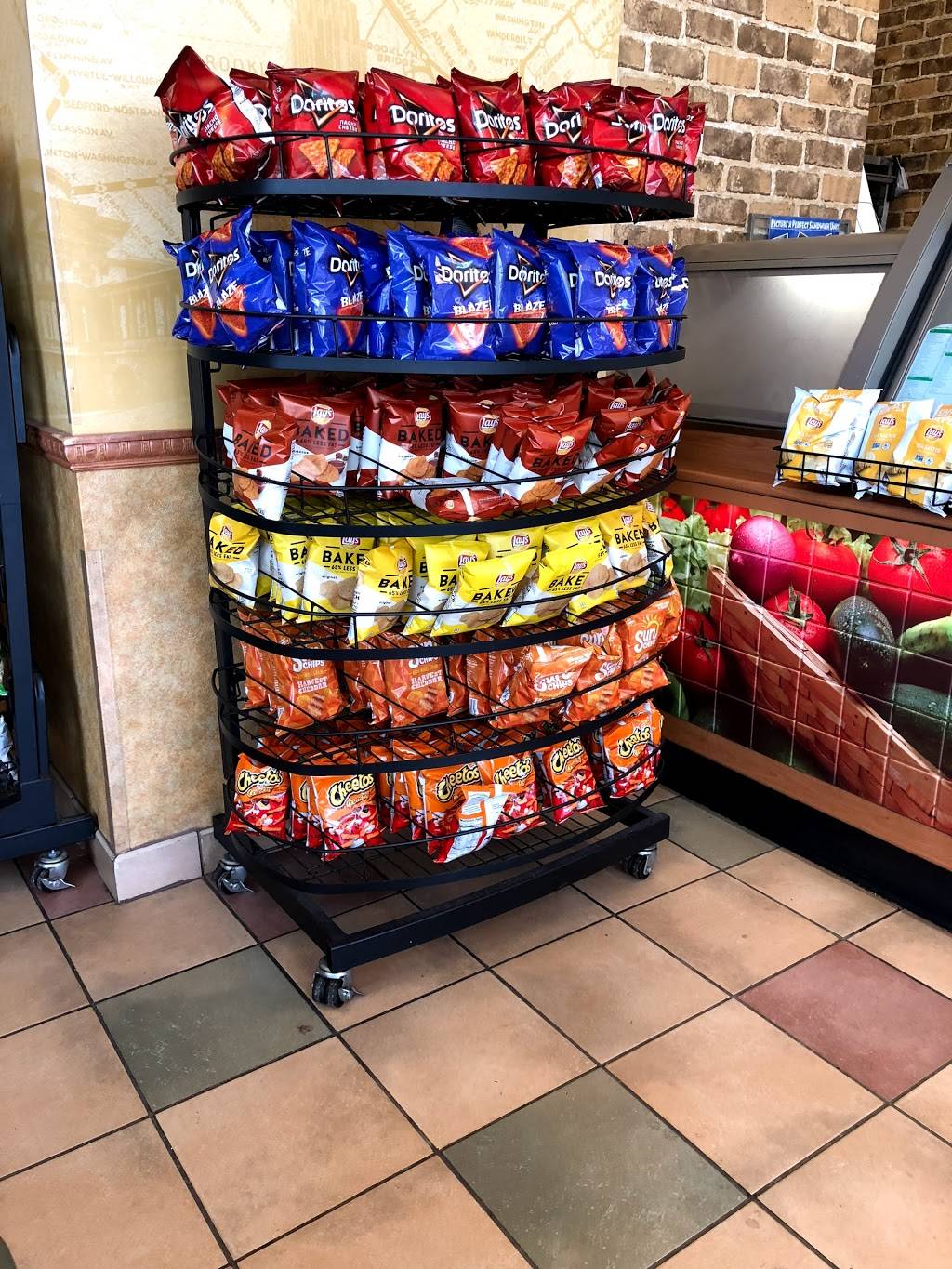 Subway | restaurant | 10325 Reading Rd, Cincinnati, OH 45241, USA | 5135634461 OR +1 513-563-4461