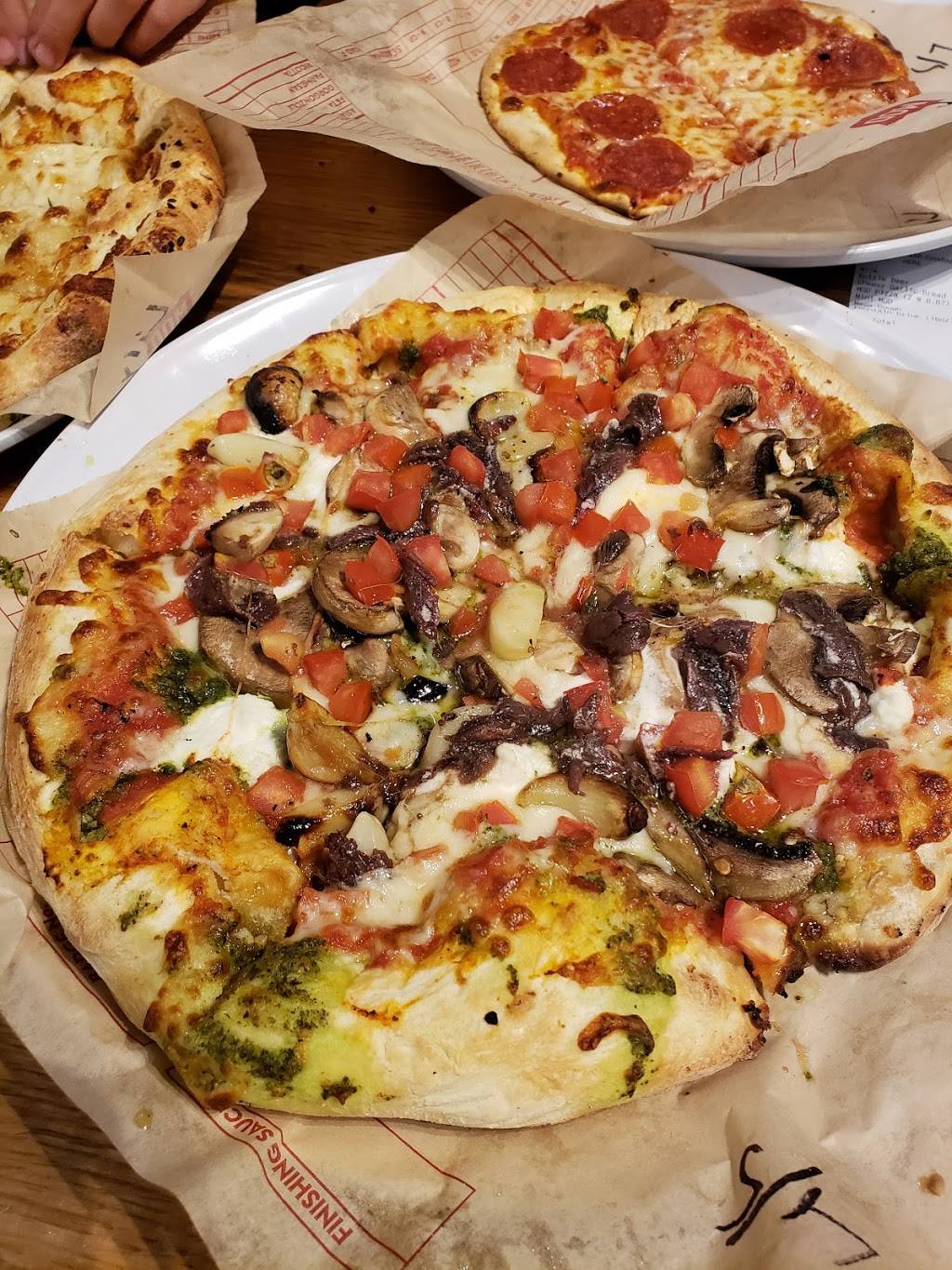 MOD Pizza | restaurant | CASTRO VILLAGE, 3384 Village Dr, Castro Valley, CA 94546, USA | 5108067650 OR +1 510-806-7650