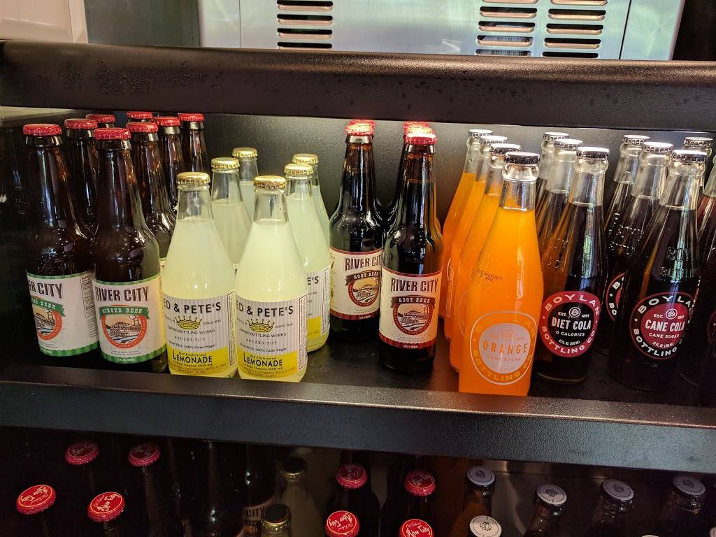 Pattys & Buns | restaurant | 2852 Mountain Blvd, Oakland, CA 94602, USA | 5105315000 OR +1 510-531-5000