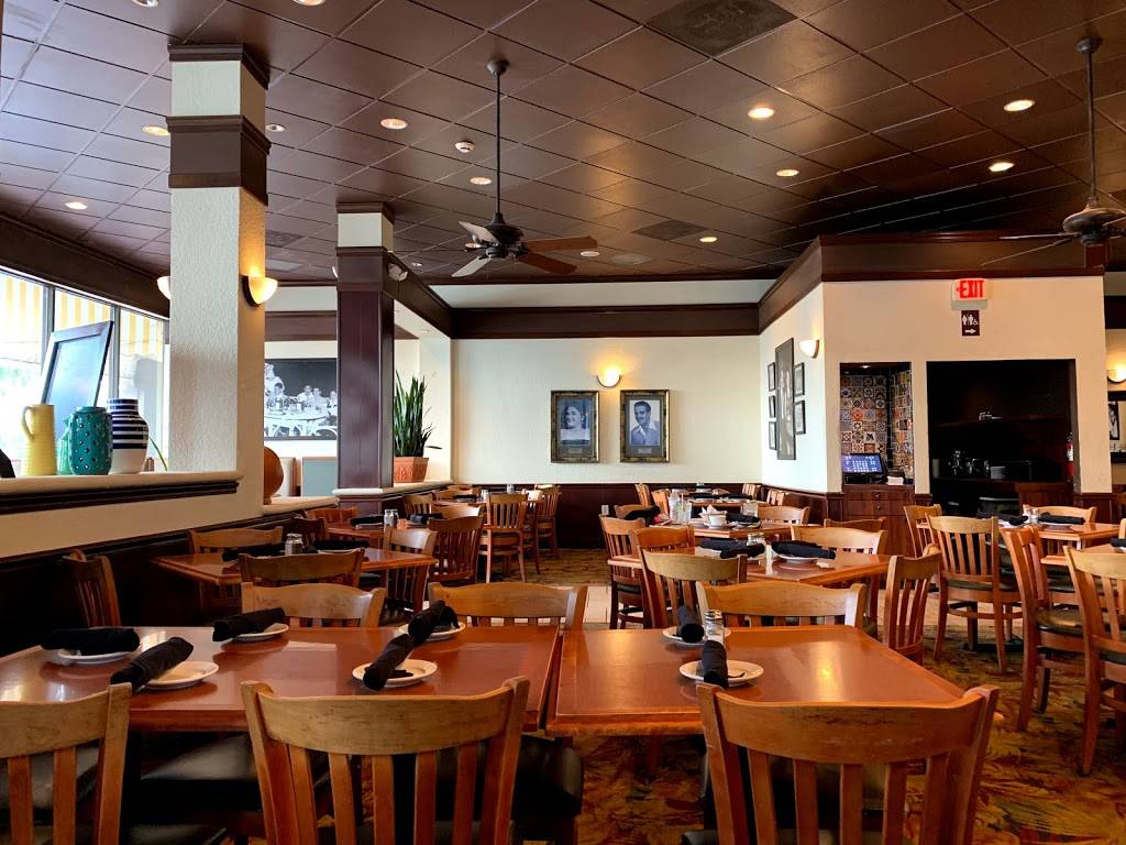 Padrinos Cuban, Hallandale Beach | restaurant | 2500 E Hallandale Beach Blvd, Hallandale Beach, FL 33009, USA | 9544564550 OR +1 954-456-4550
