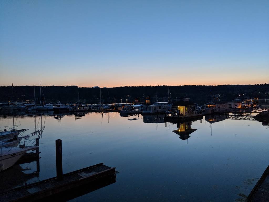 The Loft | restaurant | 18779 Front St NE, Poulsbo, WA 98370, USA | 3606260224 OR +1 360-626-0224