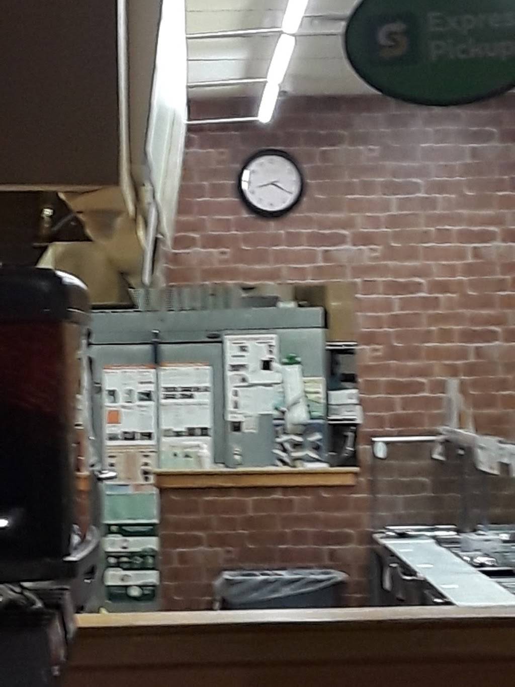 Subway | restaurant | 2350 W 84th St, Hialeah, FL 33016, USA | 3055562068 OR +1 305-556-2068