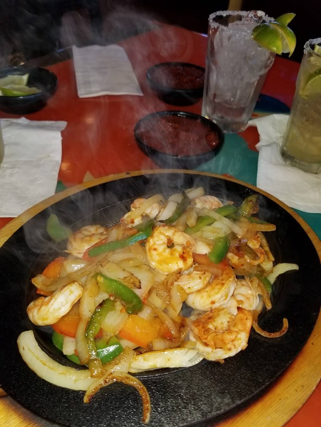 Salty Iguana Mexican Restaurant - Overland Park | restaurant | 8420 W 135th St, Overland Park, KS 66223, USA | 9134020200 OR +1 913-402-0200