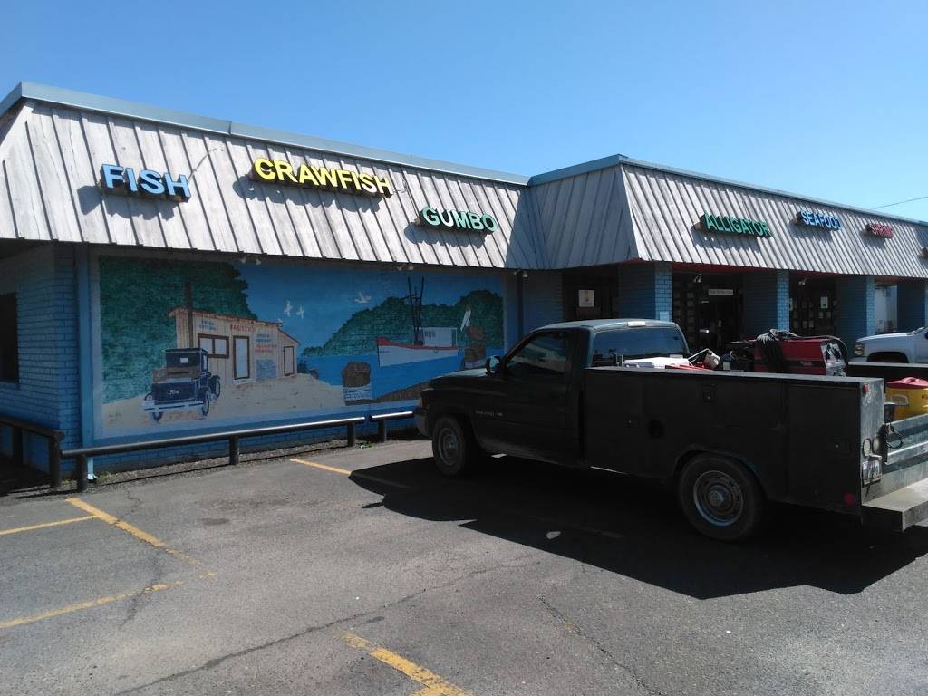 Faustos Family Restaurant | restaurant | 14514 US-165, Kinder, LA 70648, USA | 3377385676 OR +1 337-738-5676