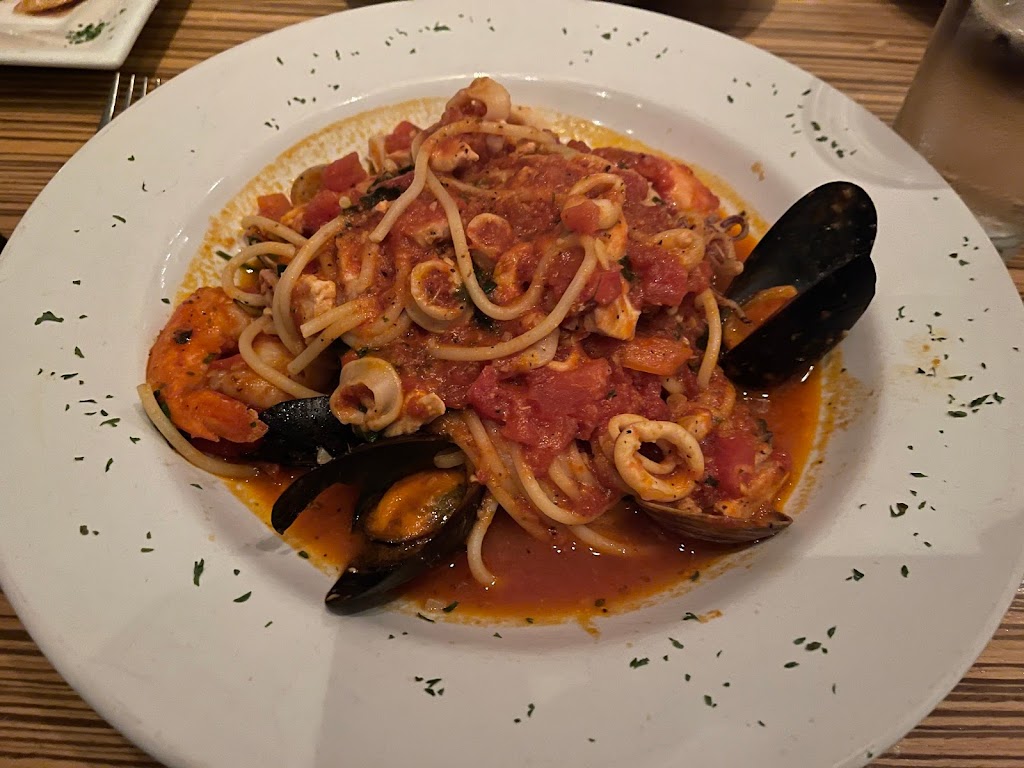 Brasserie Brickell Key | restaurant | 605 Brickell Key Dr, Miami, FL 33131, USA | 3059828128 OR +1 305-982-8128