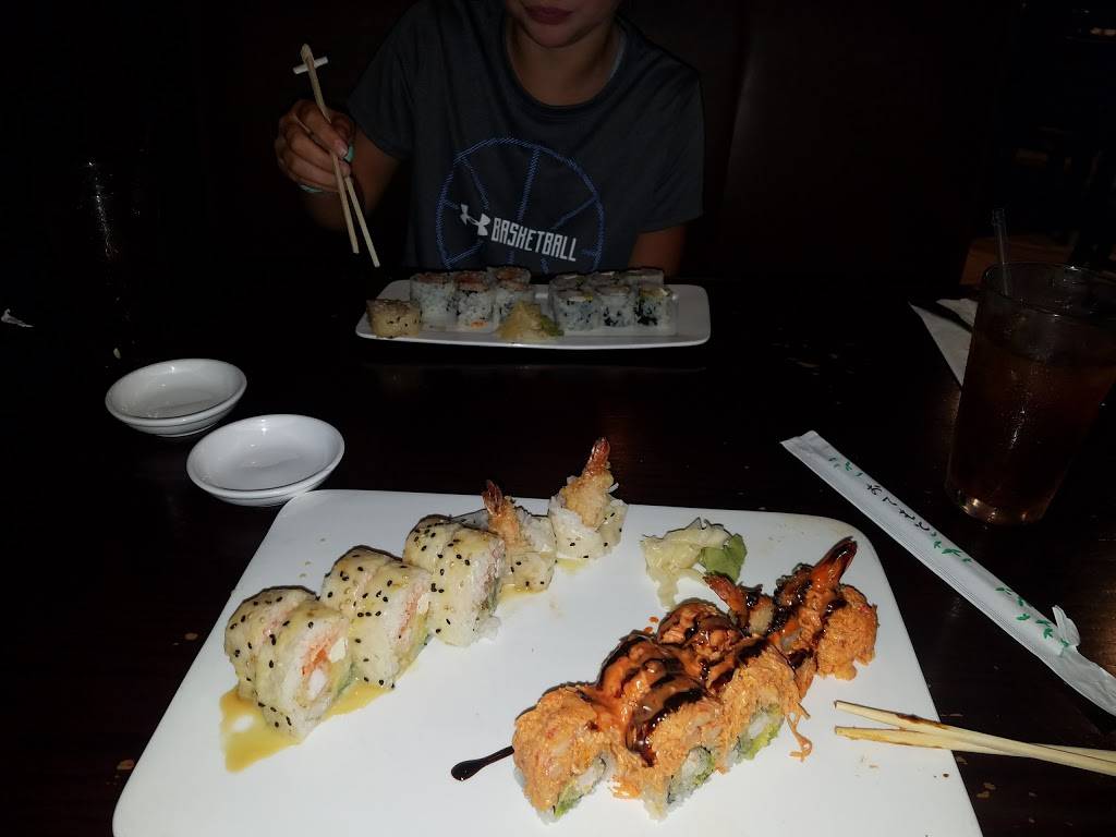 Toyo Japanese Sushi Bar & Hibachi | restaurant | 2305 Jackson Ave W #207, Oxford, MS 38655, USA | 6622328668 OR +1 662-232-8668