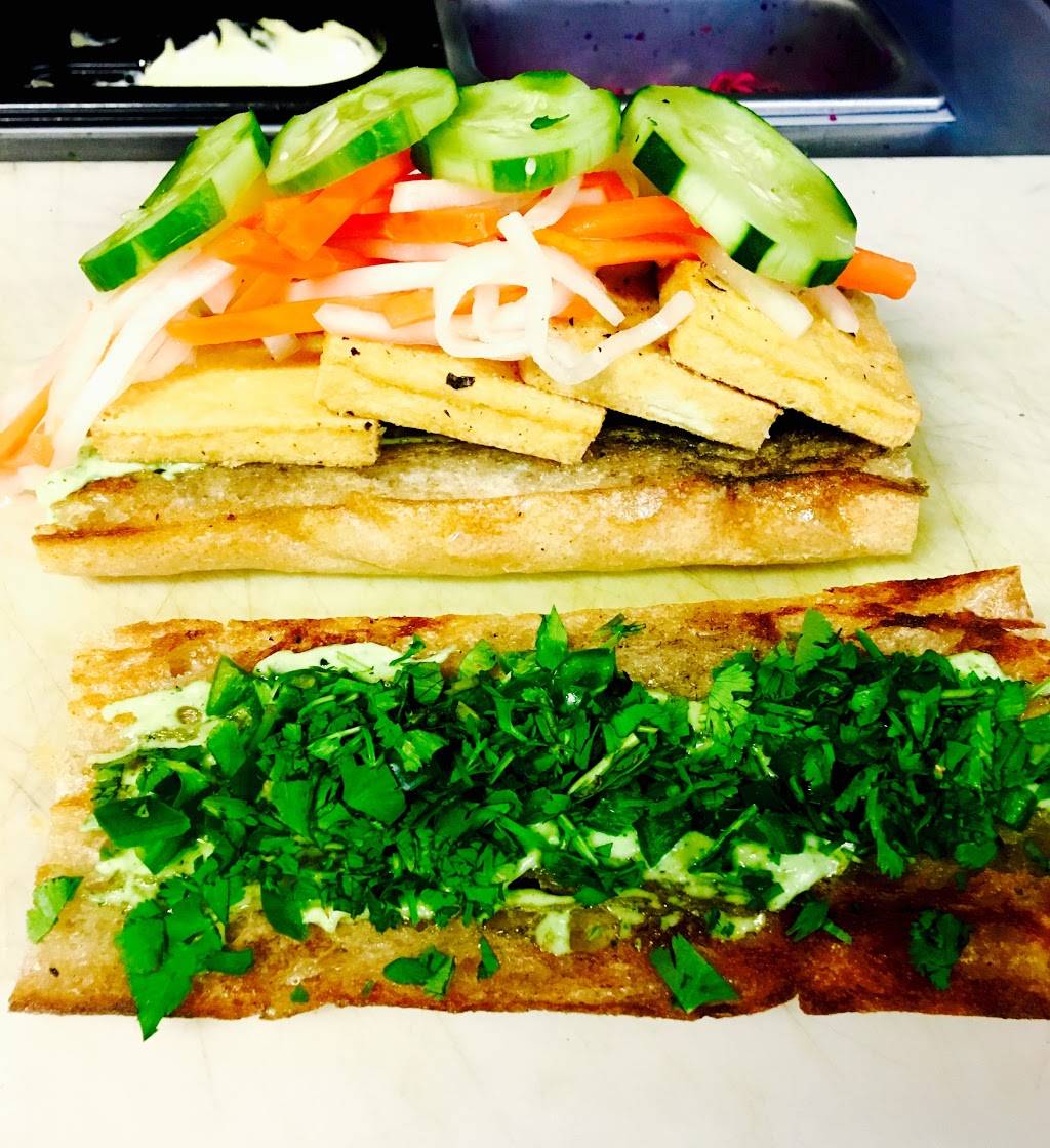 The DeLuxe | restaurant | 148 West St A-8, Reno, NV 89501, USA | 7756866773 OR +1 775-686-6773