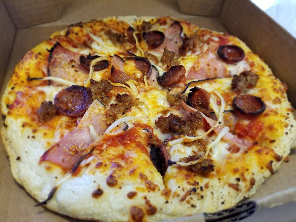 Lincoln Station Coffee/Pizza/Music | restaurant | 9360 Station St, Lone Tree, CO 80124, USA | 7204409386 OR +1 720-440-9386