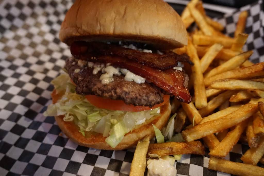 JL Beers NE Minneapolis | restaurant | 24 University Ave NE #100, Minneapolis, MN 55413, USA | 6122080400 OR +1 612-208-0400