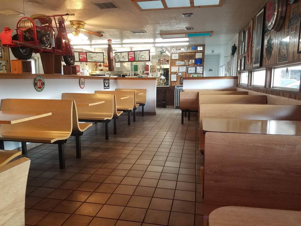 Circle T Burgers | restaurant | 523 NM-314, Belen, NM 87002, USA | 5058644135 OR +1 505-864-4135