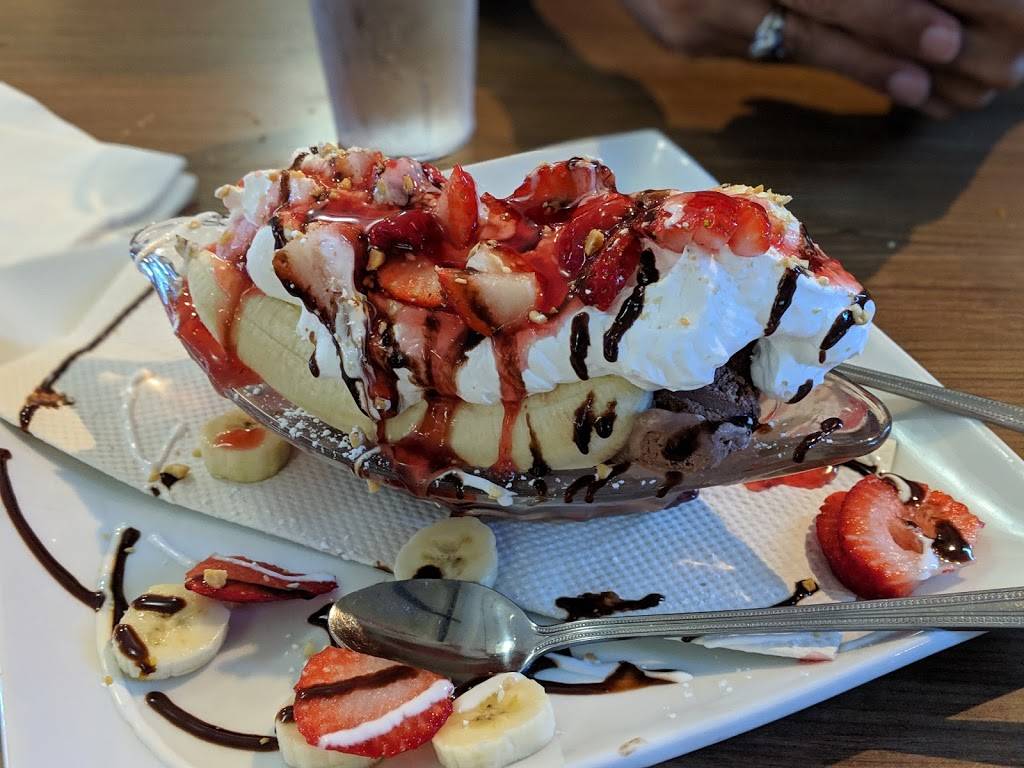 Mels Drive-in | restaurant | 1670 Lincoln Blvd, Santa Monica, CA 90404, USA | 3103920139 OR +1 310-392-0139