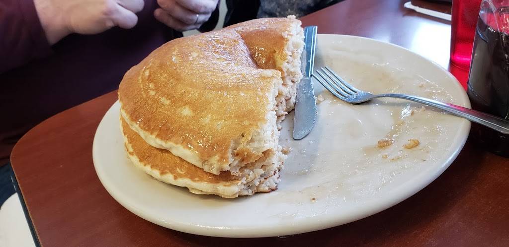 D Js Campus Kitchen LLC | restaurant | 405 Williams St, New London, CT 06320, USA | 8604391572 OR +1 860-439-1572