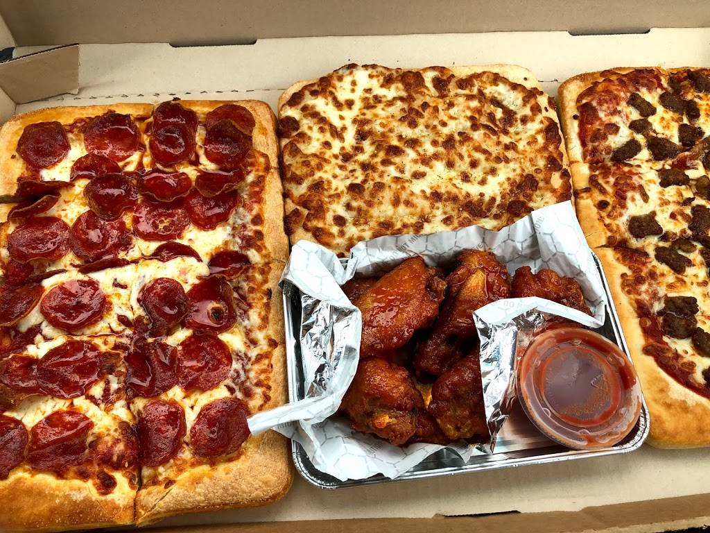 Pizza Hut | restaurant | 110 S WW White Rd, San Antonio, TX 78219, USA | 2107984800 OR +1 210-798-4800