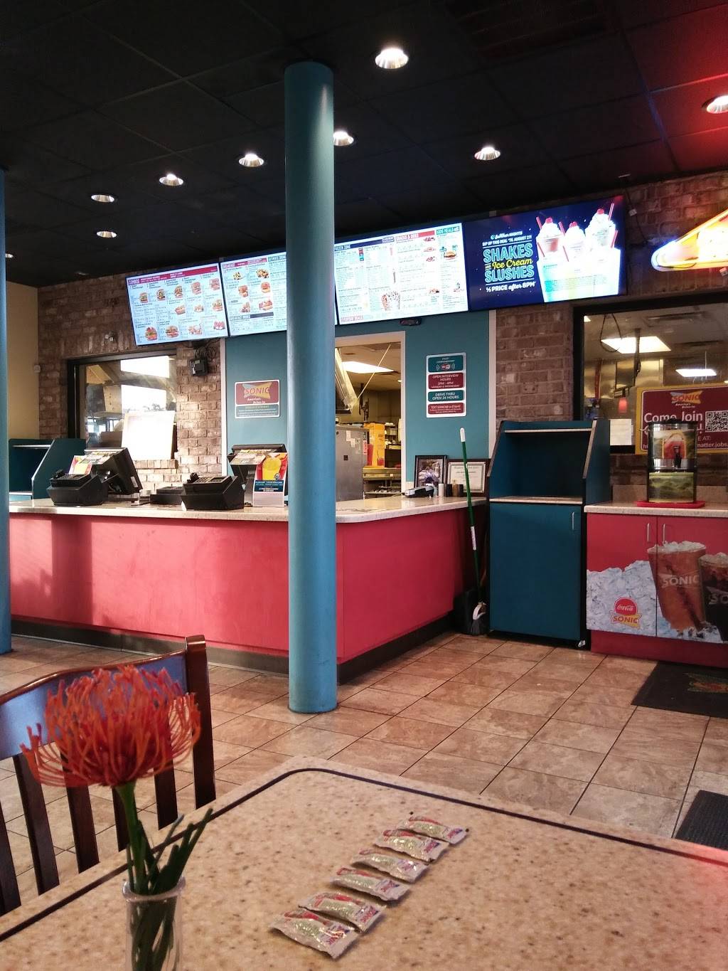 Sonic Drive-In | restaurant | 1624 Wilson Rd, Newberry, SC 29108, USA | 8033219090 OR +1 803-321-9090