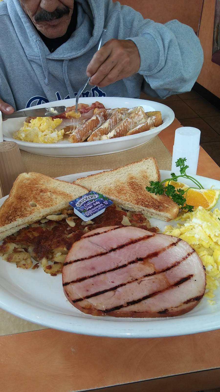 Flames Xpress | restaurant | 11003 Lower Azusa Rd, El Monte, CA 91731, USA | 6263507500 OR +1 626-350-7500