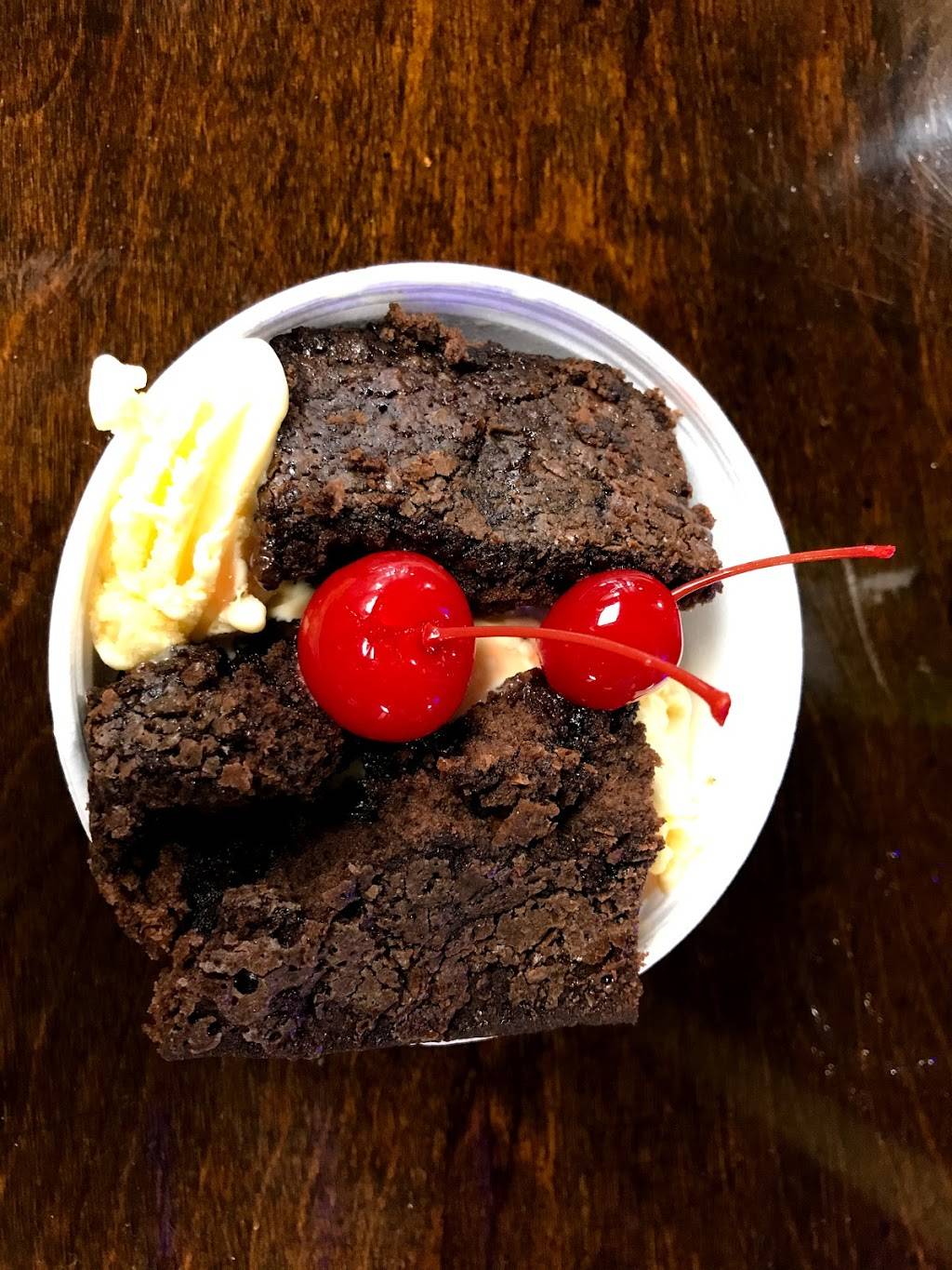 B&J Smokehouse &Bbq | restaurant | 1206 W Franklin Blvd, Gastonia, NC 28052, USA | 7042156760 OR +1 704-215-6760