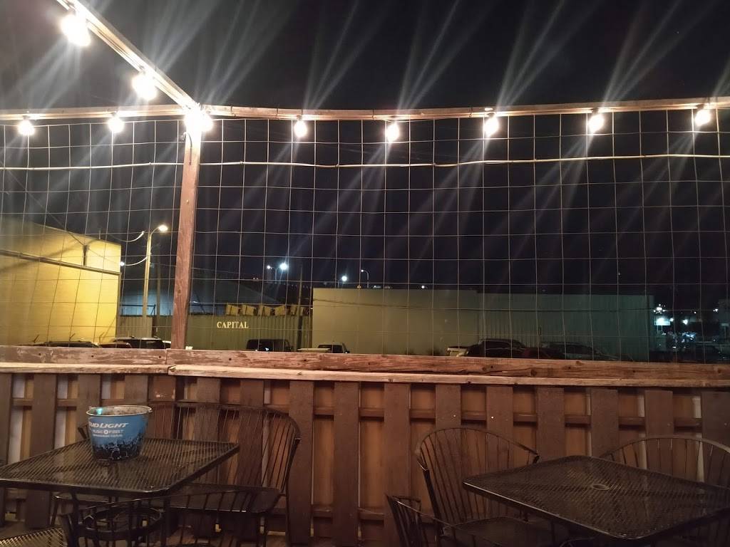 Bennys Restaurant & Lounge | restaurant | 517 W Colorado Ave, Colorado Springs, CO 80905, USA | 7196349309 OR +1 719-634-9309