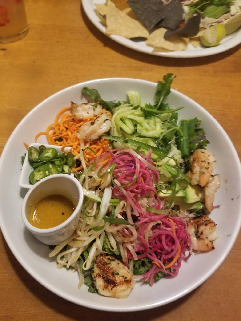 California Pizza Kitchen | restaurant | 5614 Bay St Suite 244, Emeryville, CA 94608, USA | 5106540750 OR +1 510-654-0750