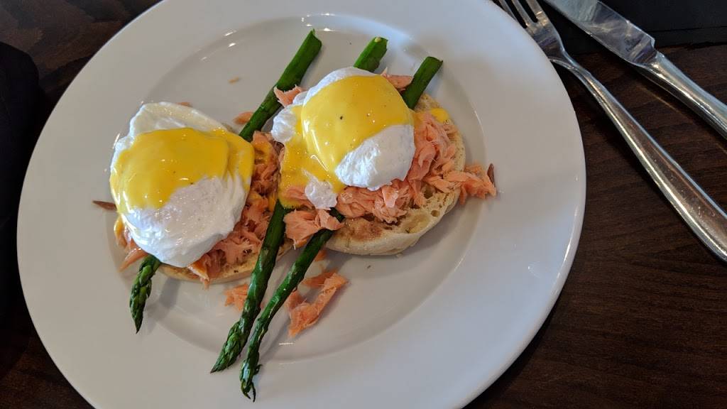 Yiannis Wine & Food | restaurant | 401 N Great Neck Rd #118, Virginia Beach, VA 23454, USA | 7574639463 OR +1 757-463-9463