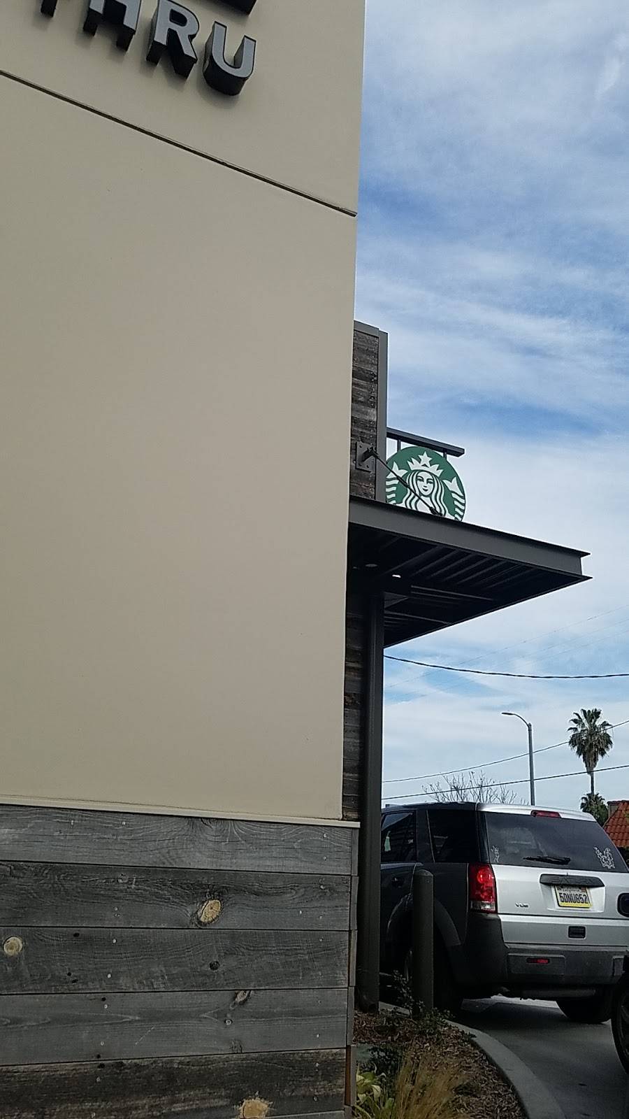 Starbucks Drive-thru | cafe | 682 W 9th St, San Pedro, CA 90731, USA | 4242649147 OR +1 424-264-9147