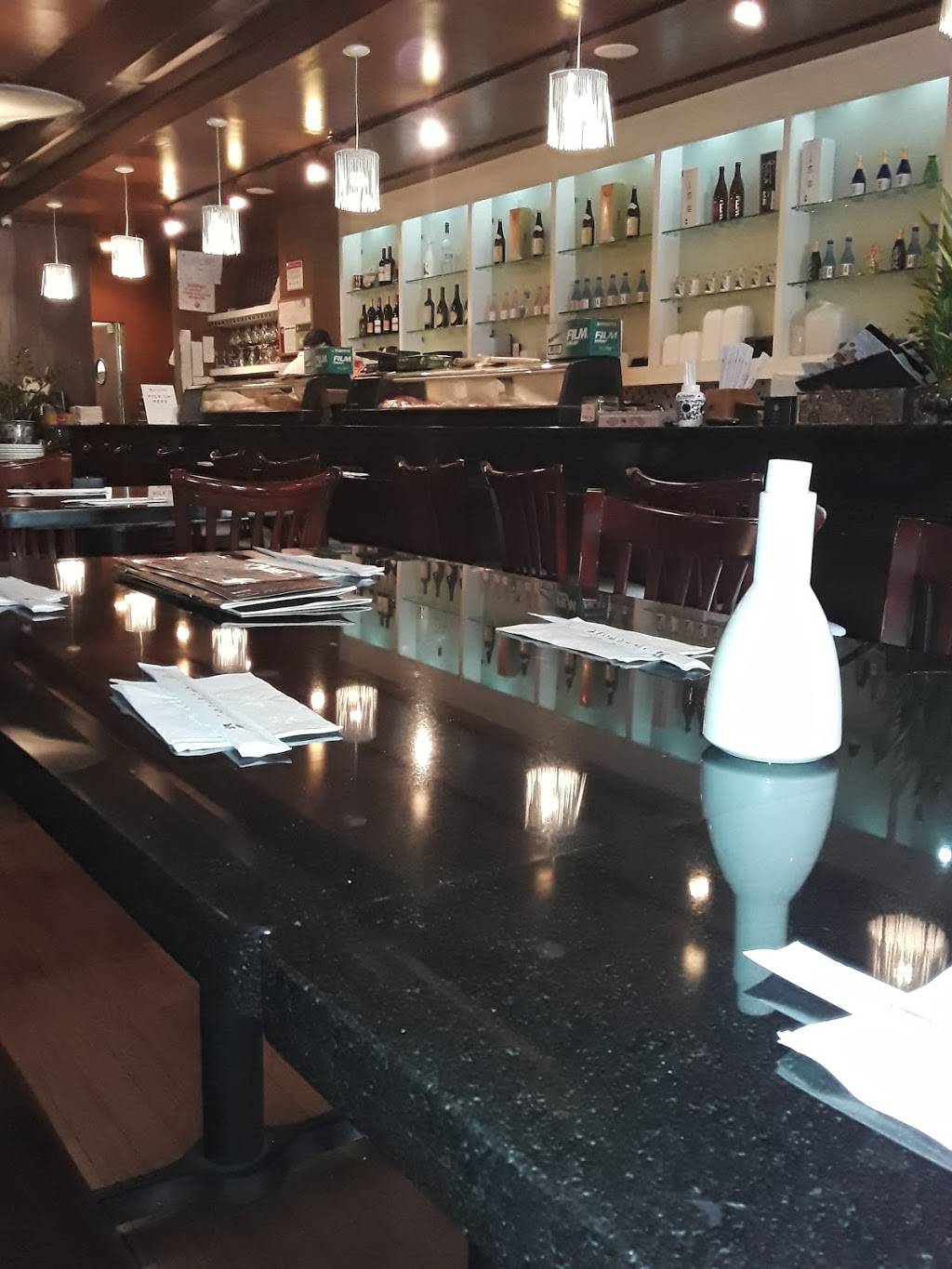 Jieyi Sushi | restaurant | 1178 N Milwaukee Ave, Chicago, IL 60642, USA | 7732925885 OR +1 773-292-5885