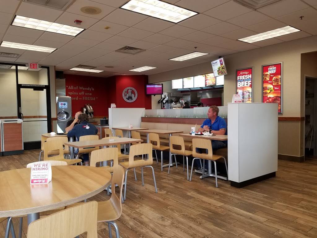 Wendys | restaurant | 727 S Cooper Rd, Gilbert, AZ 85233, USA | 4805583828 OR +1 480-558-3828