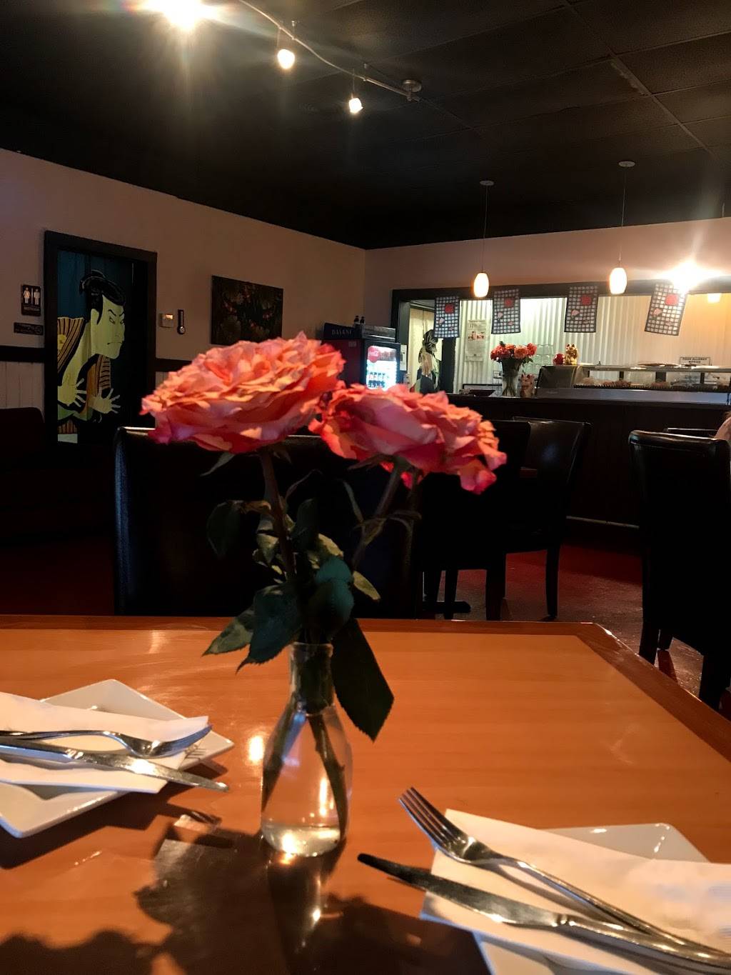 EAsT Thai and Sushi | restaurant | 5635 Alpha Rd, Dallas, TX 75240, USA | 4696770558 OR +1 469-677-0558