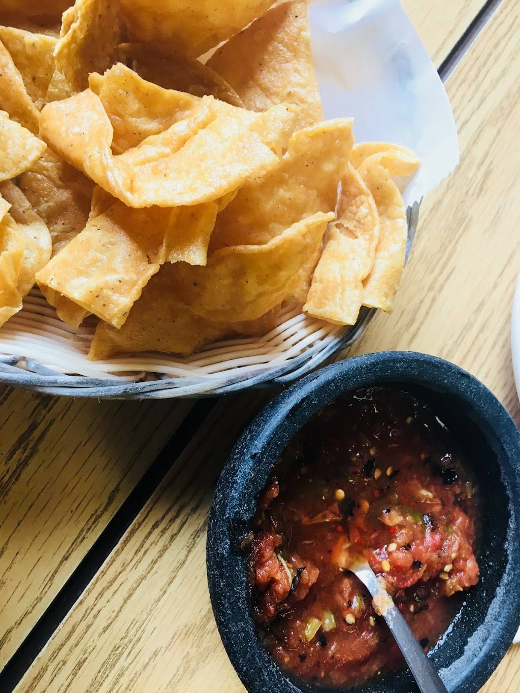 Los Langostinos Restaurant | restaurant | 3059 S Harding Ave, Chicago, IL 60623, USA | 7735421120 OR +1 773-542-1120