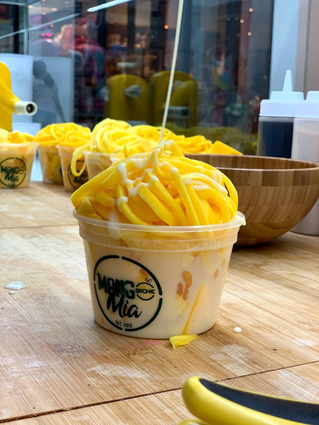 Mangobichemia | restaurant | front of victoria secret, 651 Kapkowski Rd Space 93, Elizabeth, NJ 07201, USA | 3473032132 OR +1 347-303-2132