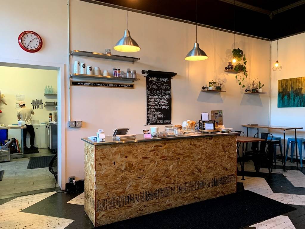 Happy Grillmore | restaurant | 509 13th Ave, Seattle, WA 98122, USA | 2066981584 OR +1 206-698-1584