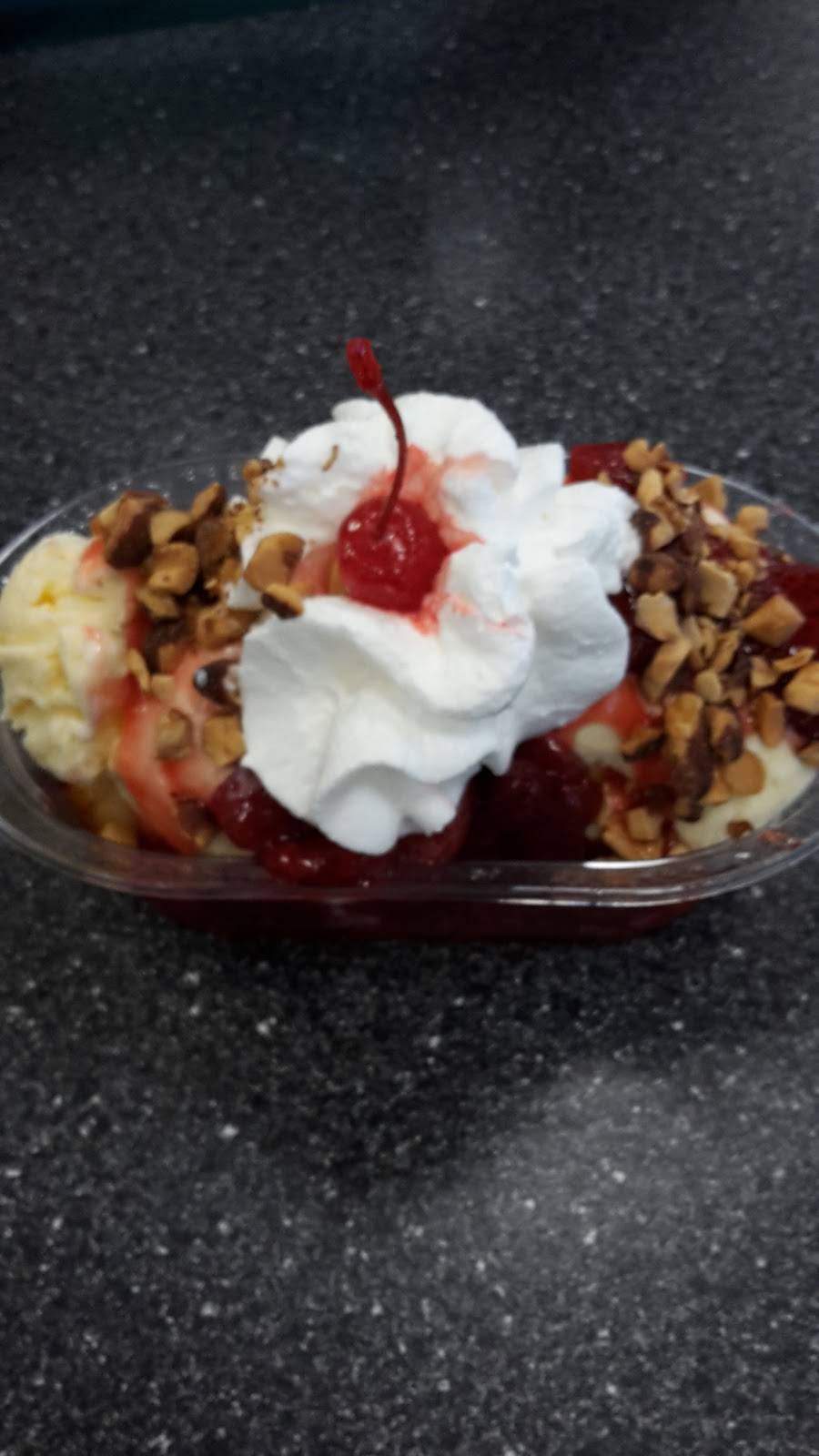 Braums Ice Cream & Burger Restaurant | restaurant | 7101 S Broadway Ave, Tyler, TX 75703, USA | 9035343973 OR +1 903-534-3973