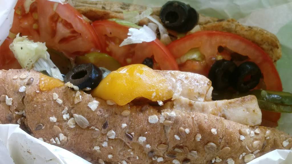 Subway | meal takeaway | 9377 NE Cascades Pkwy, Portland, OR 97220, USA | 5035484889 OR +1 503-548-4889