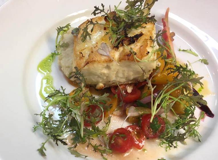 Farmhouse | restaurant | 43 S Main St, Newtown, CT 06470, USA | 2034912840 OR +1 203-491-2840