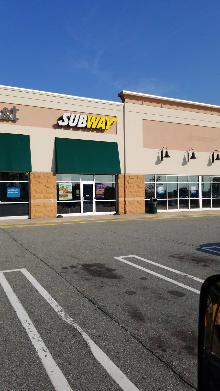 Subway | restaurant | 2020 Norwich-New London Turnpike, Uncasville, CT 06382, USA | 8608489206 OR +1 860-848-9206