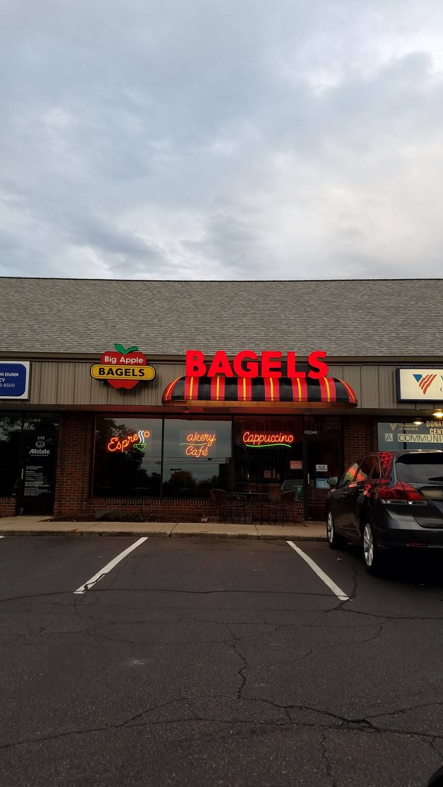 Big Apple Bagels | bakery | 248 E Saginaw St, East Lansing, MI 48823, USA | 5173244400 OR +1 517-324-4400