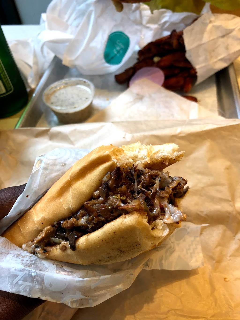 HipCityVeg | restaurant | 127 S 18th St, Philadelphia, PA 19103, USA | 2152787605 OR +1 215-278-7605