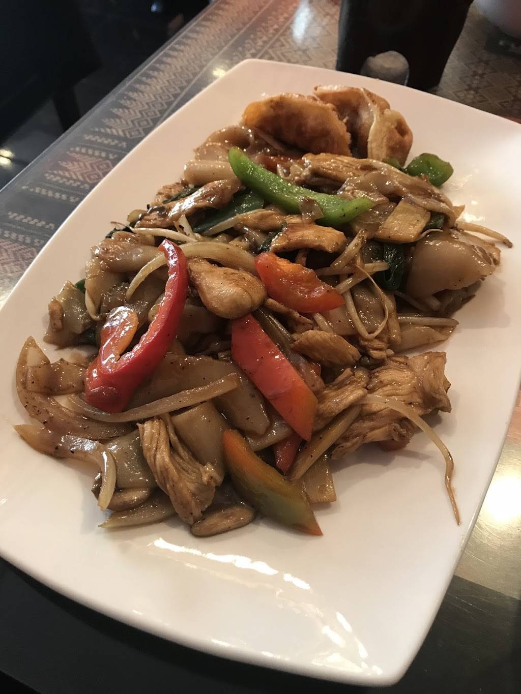 The Bangkok Village Restaurant | restaurant | 22 E Chicago Ave #122, Naperville, IL 60540, USA | 6303699757 OR +1 630-369-9757
