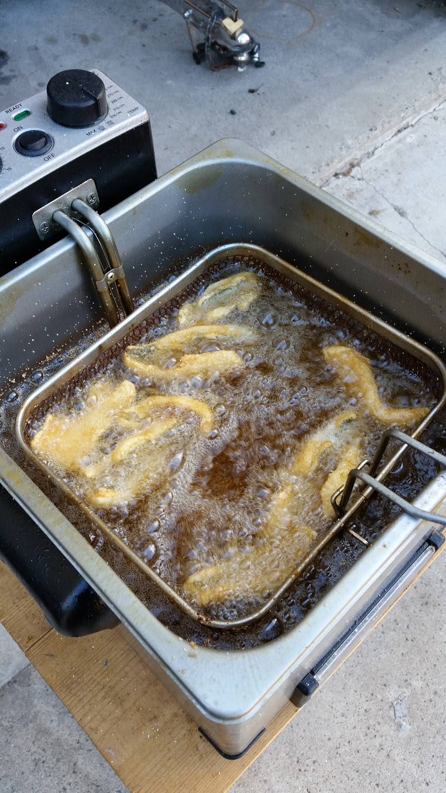 Turkey Lake Restaurant & Tavern | restaurant | 3600 S 1150 E, LaGrange, IN 46761, USA | 2603512920 OR +1 260-351-2920