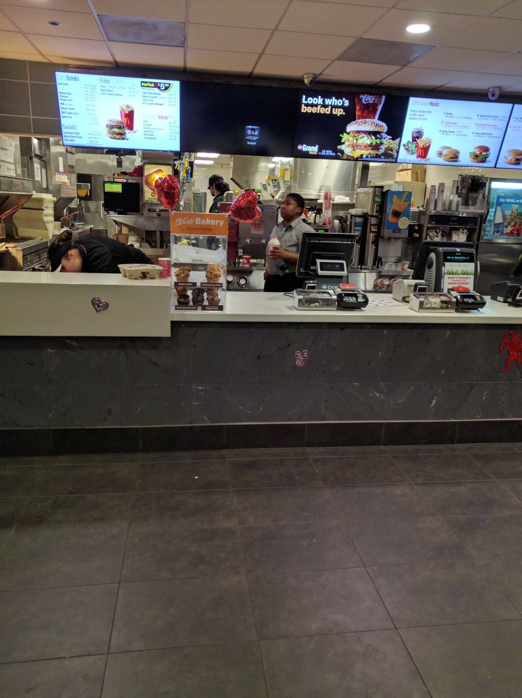 McDonalds | cafe | 2534 Albany Ave, West Hartford, CT 06107, USA | 8602368580 OR +1 860-236-8580