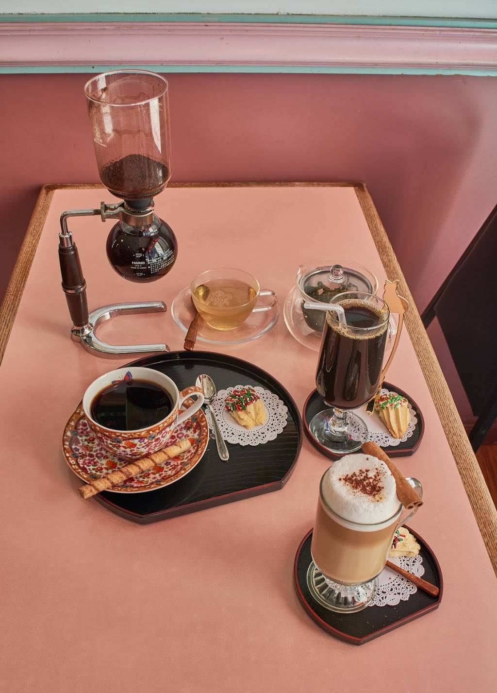 Rays Cafe & Tea House | cafe | 141 N 9th St, Philadelphia, PA 19107, USA | 2159225122 OR +1 215-922-5122