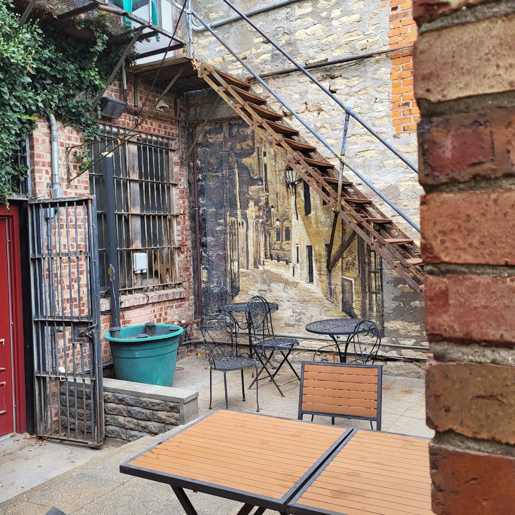 Gambinos Pizza | meal delivery | 130 W 6th St, Concordia, KS 66901, USA | 7852434600 OR +1 785-243-4600