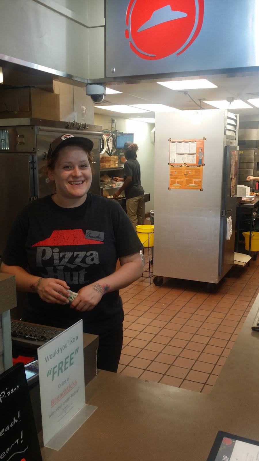 Pizza Hut | restaurant | 17500 Northwest Fwy, Houston, TX 77040, USA | 7138966666 OR +1 713-896-6666