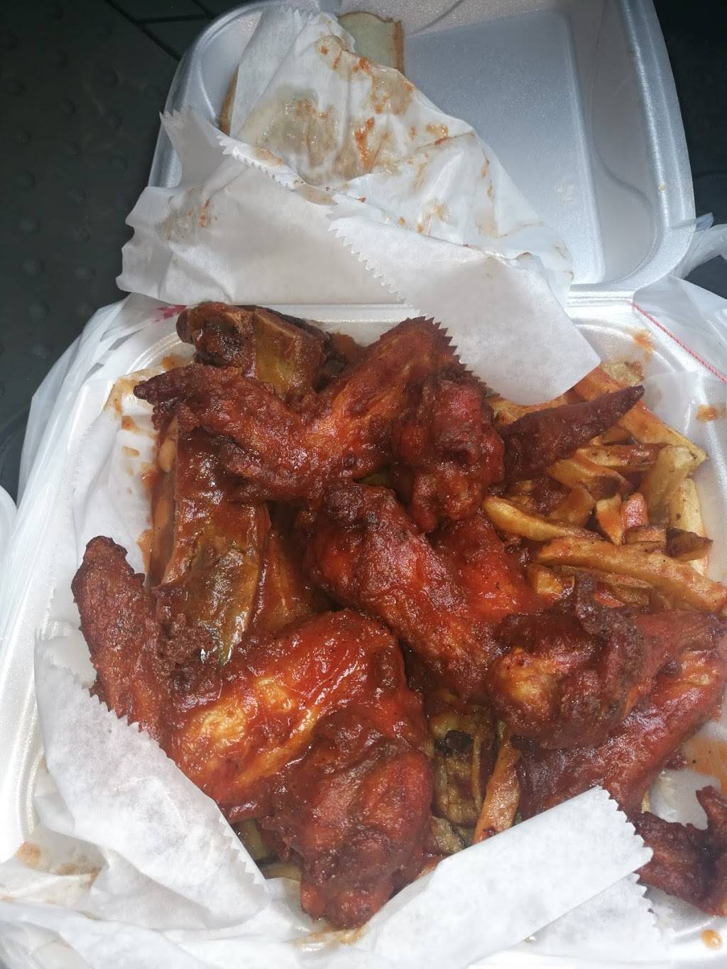 Whitmores Bar-B-Q | restaurant | 20209 Harvard Ave, Warrensville Heights, OH 44122, USA | 2167523960 OR +1 216-752-3960