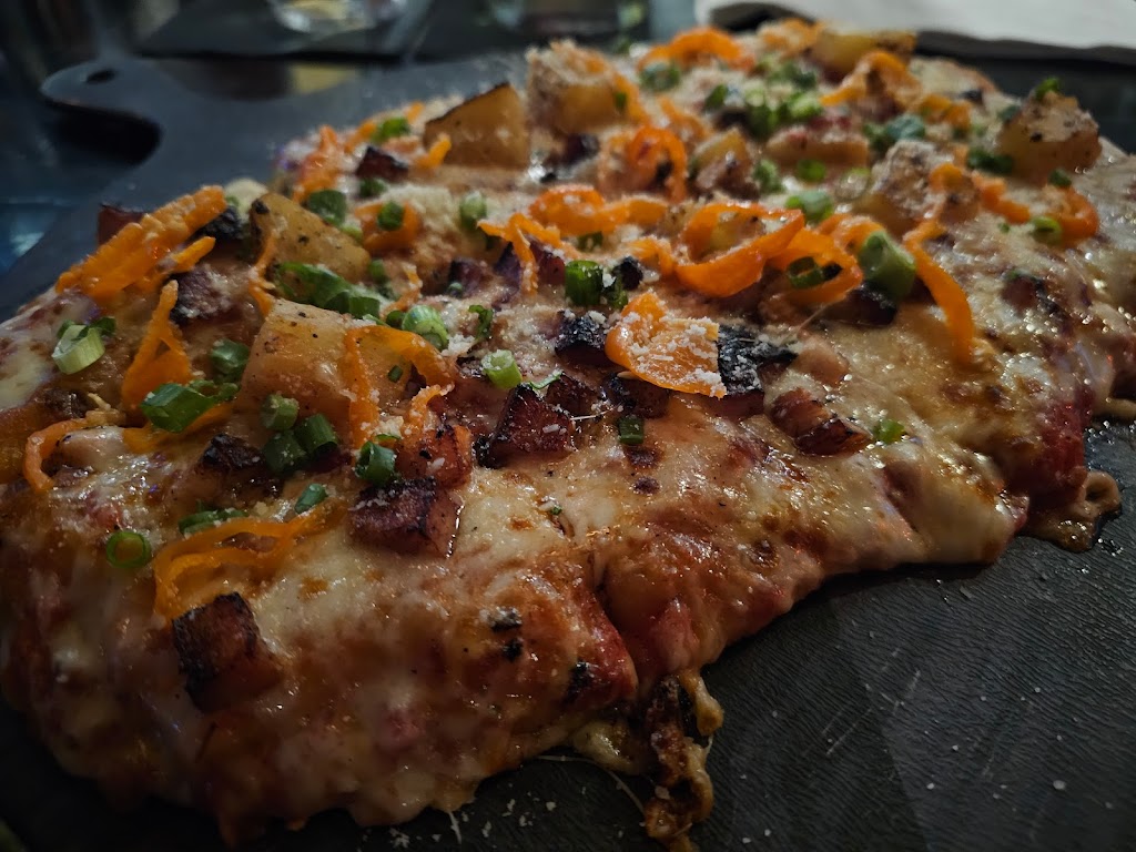 The Warren Bar & Burrow | restaurant | 245 7th St, Pittsburgh, PA 15222, USA | 4122015888 OR +1 412-201-5888