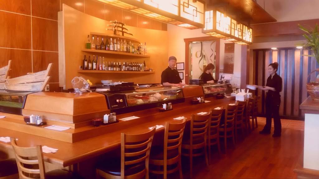 Akira Sushi Bistro | restaurant | 20035 Ashbrook Commons Plaza #176, Ashburn, VA 20147, USA | 7037236799 OR +1 703-723-6799